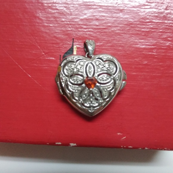 925 Sterling Silver Locket - Picture 2 of 4